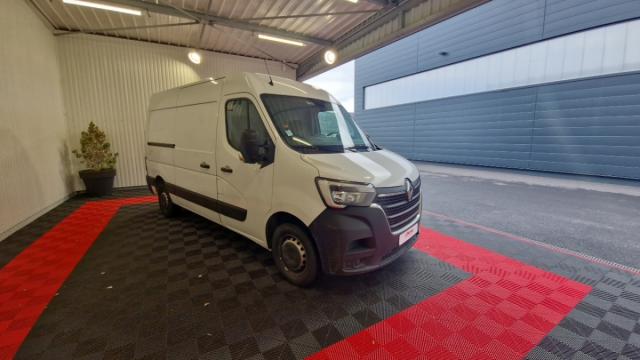 Renault Master image 2