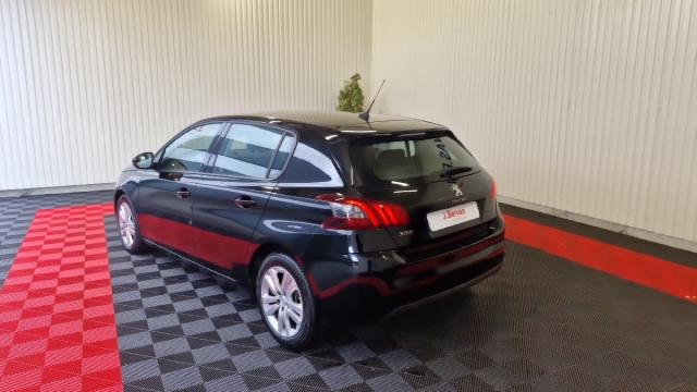 Peugeot 308 image 1