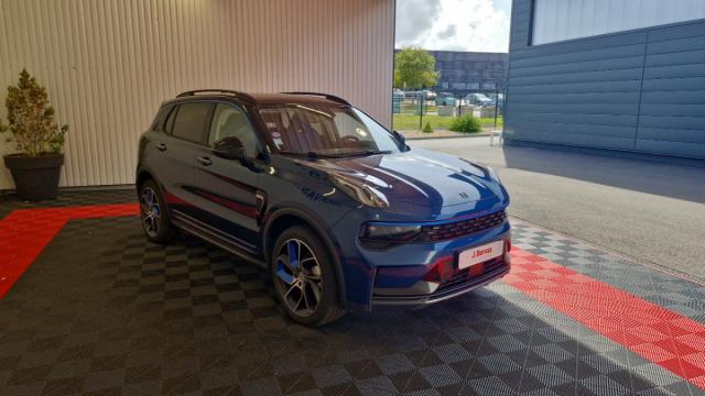 Lynk & Co 01 image 8