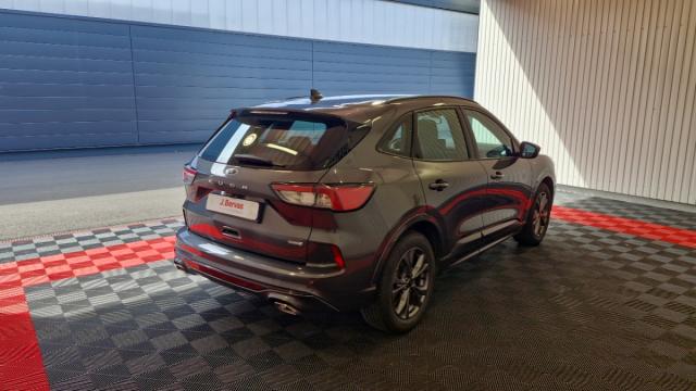 Ford Kuga image 4