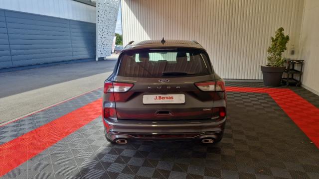 Ford Kuga image 6
