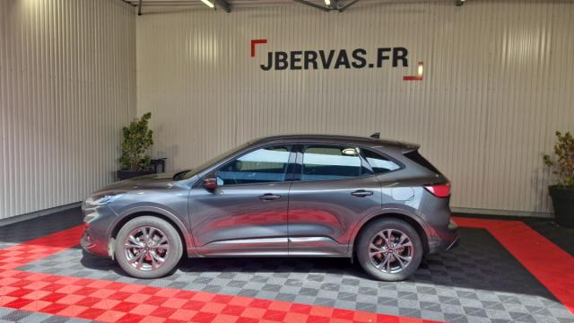 Ford Kuga image 3