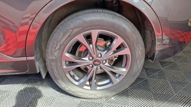Ford Kuga image 9