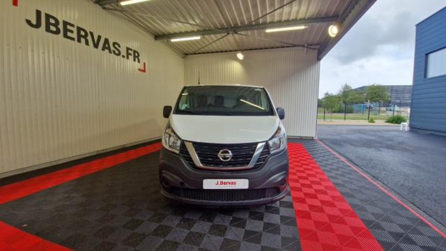 Nissan Nv300 image 9