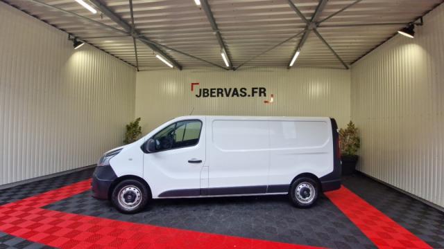 Nissan Nv300 image 3