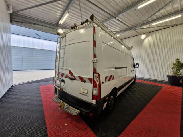 Renault Master image 2