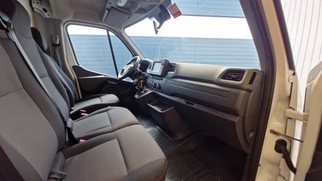 Renault Master image 8