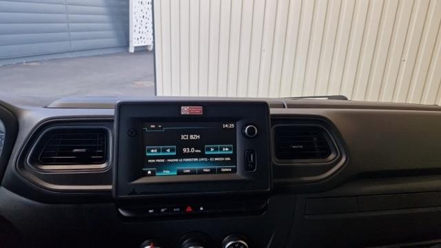 Renault Master image 9