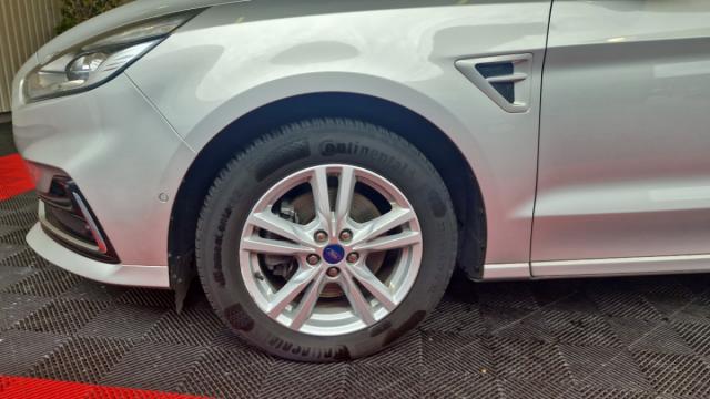 Ford S-Max image 9