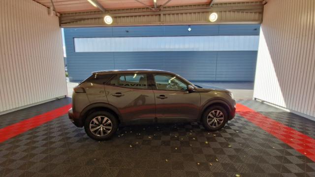 Peugeot 2008 image 2