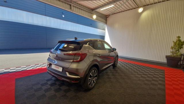 Renault Captur image 2