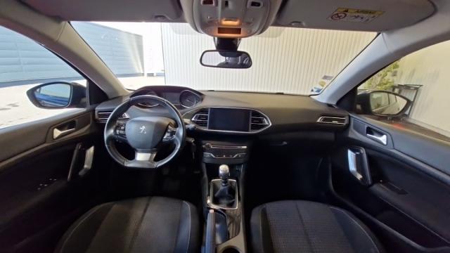 Peugeot 308 image 1