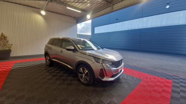 Peugeot 5008 image 1