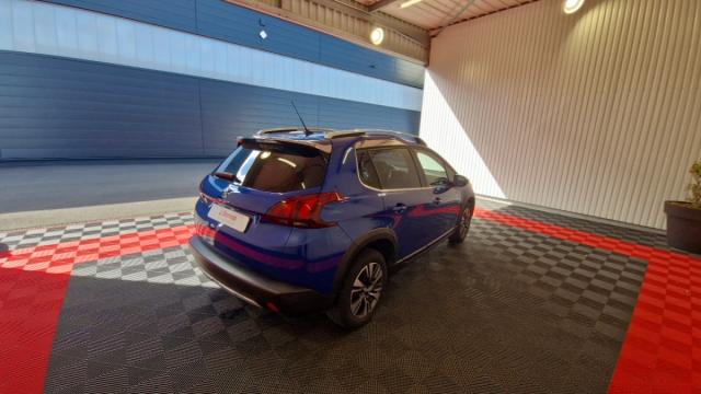 Peugeot 2008 image 3