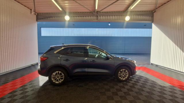 Ford Kuga image 9