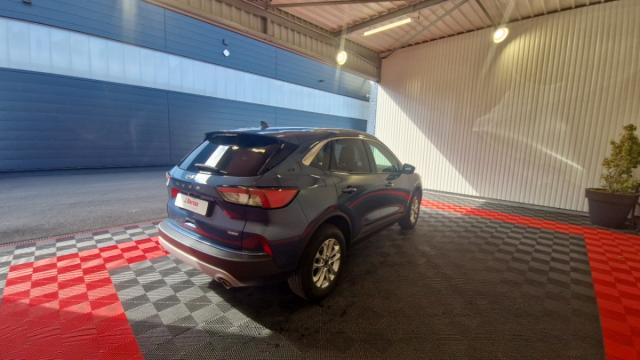 Ford Kuga image 1