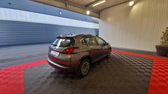 Peugeot 2008 image 8