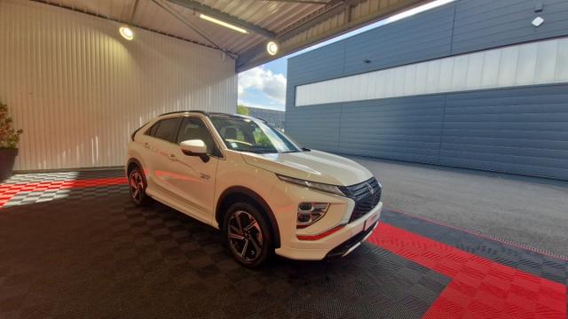 Mitsubishi Eclipse Cross image 3