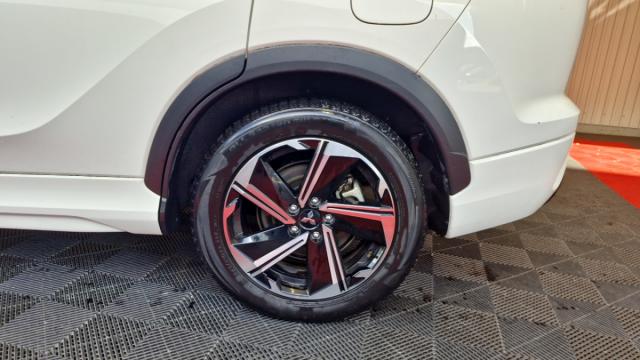 Mitsubishi Eclipse Cross image 6