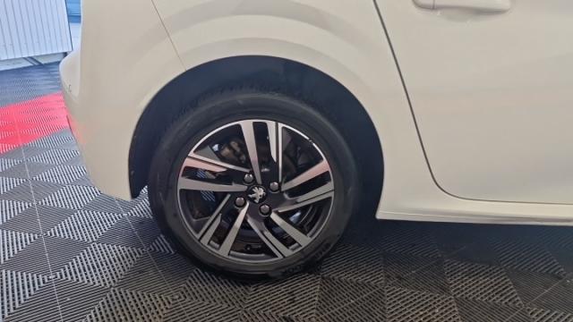 Peugeot 208 image 2