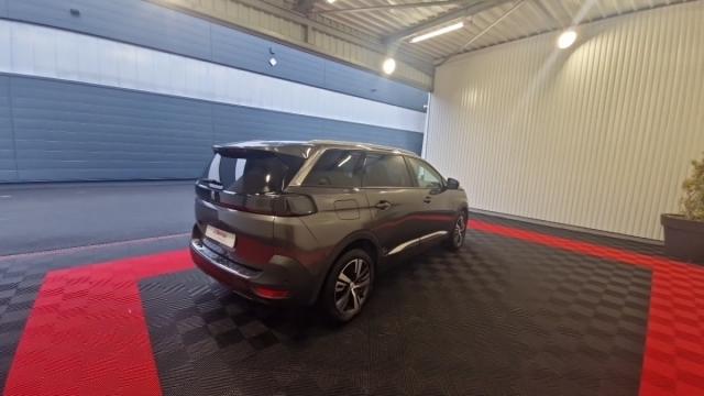 Peugeot 5008 image 9