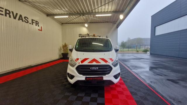 Ford Transit Custom image 2