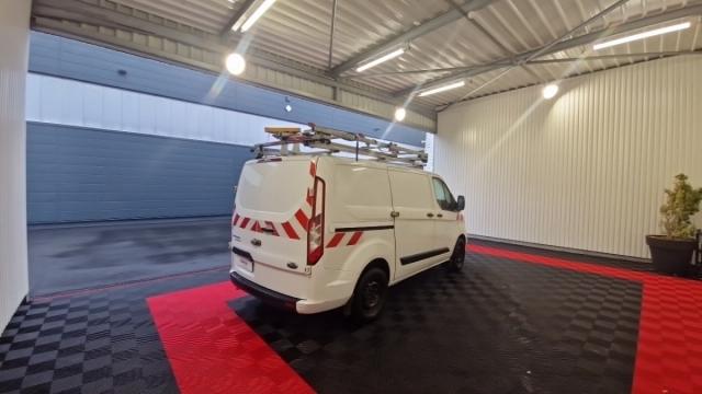 Ford Transit Custom image 9