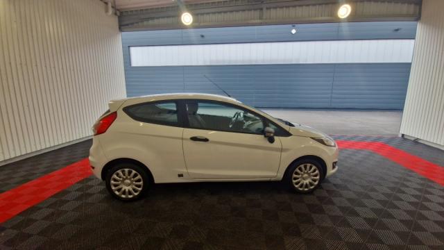 Ford Fiesta image 8