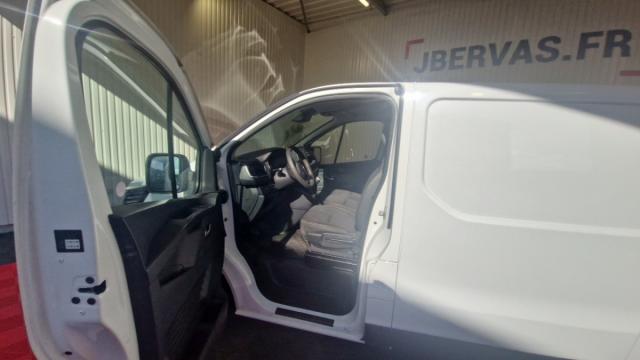 Renault Trafic image 1