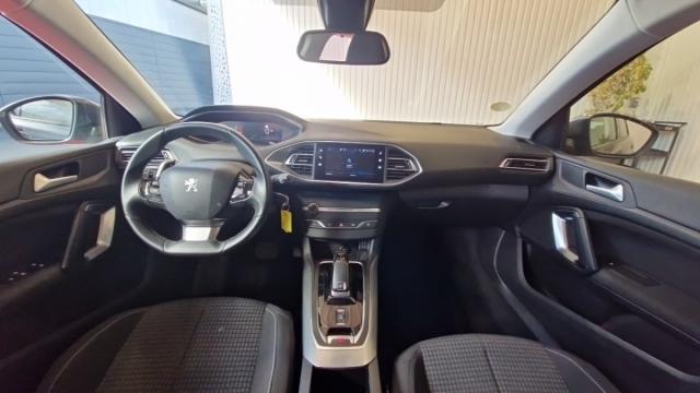Peugeot 308 image 2