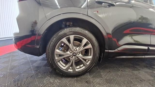 Ford Kuga image 1