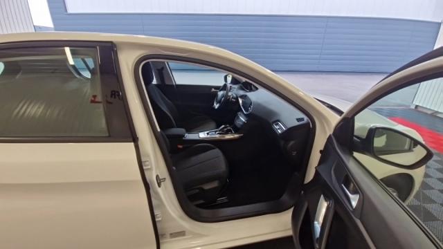 Peugeot 308 image 3