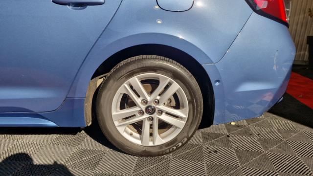 Toyota Corolla Touring Sports image 9