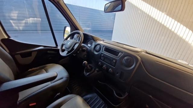 Renault Master image 8