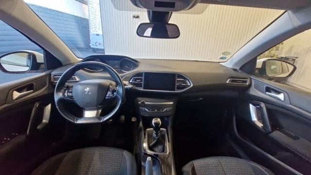 Peugeot 308 image 6