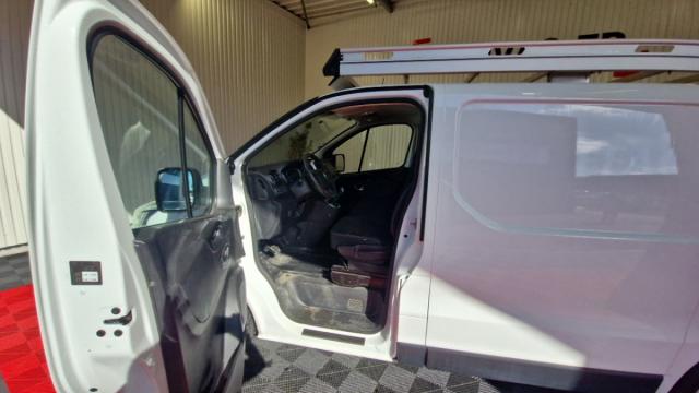 Renault Trafic image 9