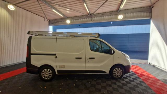 Renault Trafic image 1
