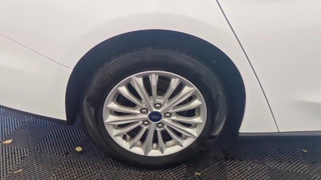 Ford Focus image 2
