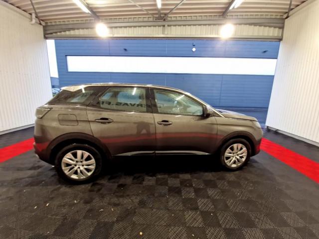 Peugeot 3008 image 2