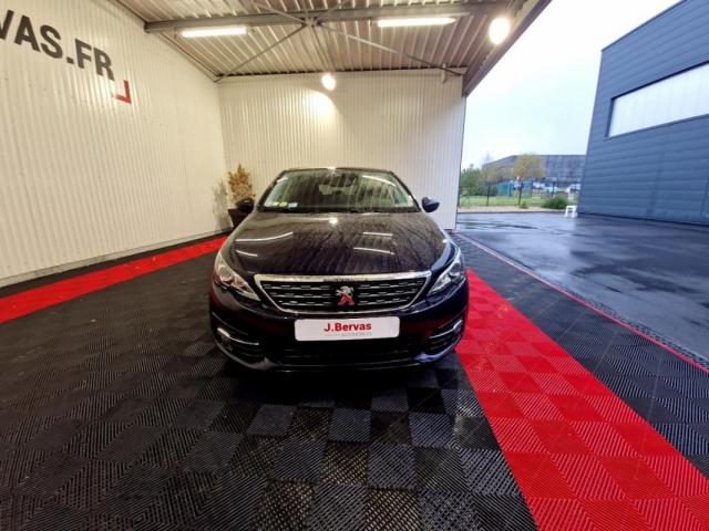 Peugeot 308 image 2
