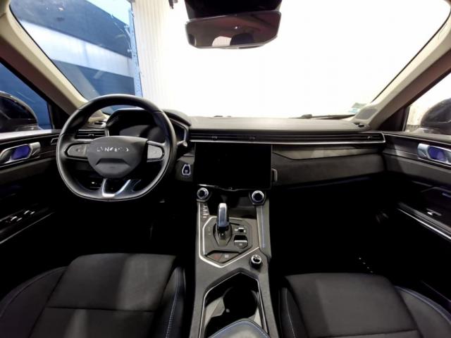 Lynk & Co 01 image 3