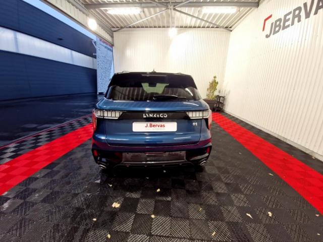 Lynk & Co 01 image 6