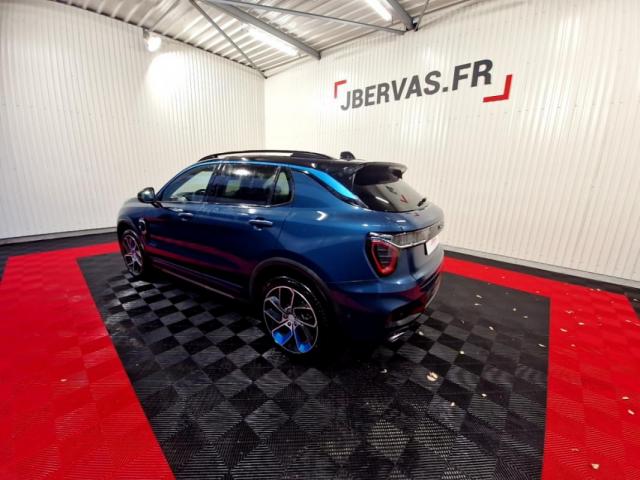 Lynk & Co 01 image 9