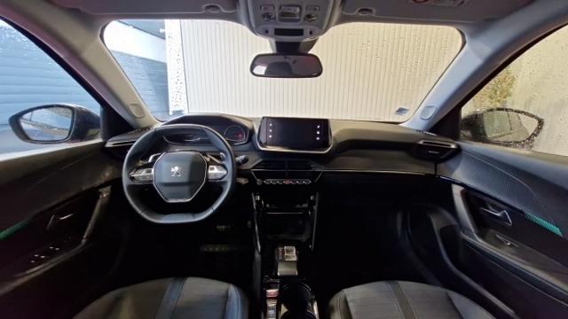 Peugeot 2008 image 6