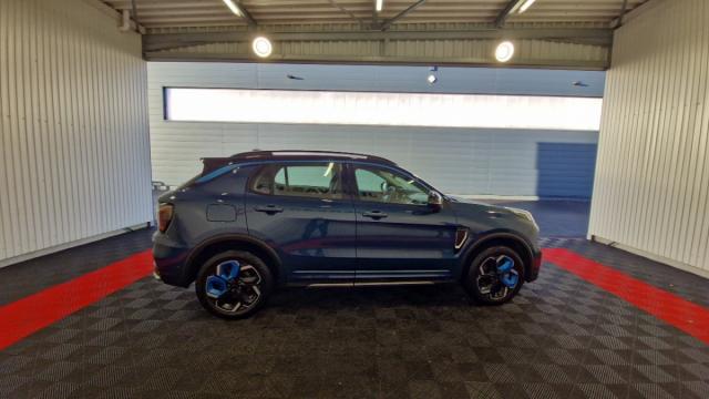 Lynk & Co 01 image 9