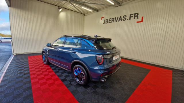 Lynk & Co 01 image 3