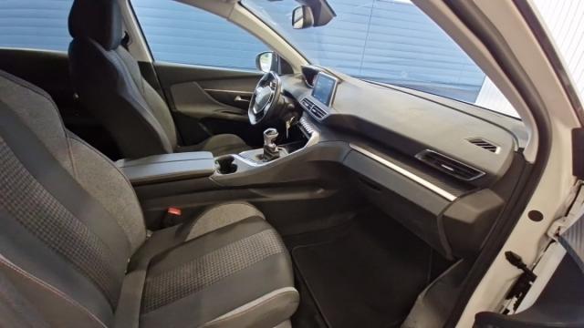 Peugeot 3008 image 9