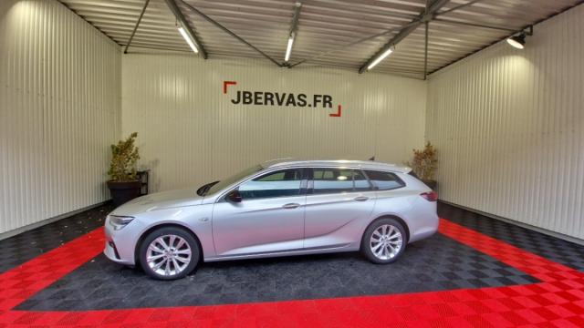 Opel Insignia Sports Tourer image 1