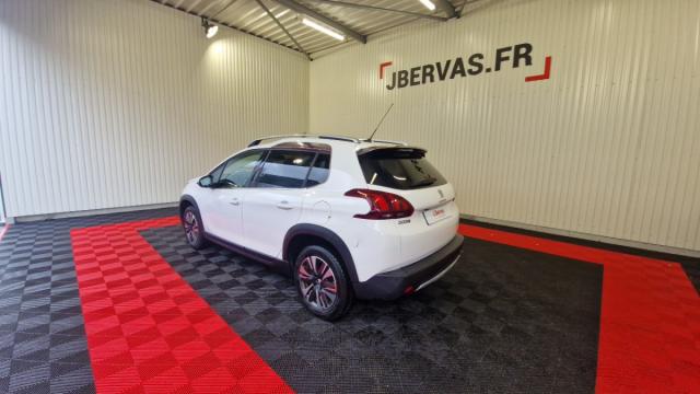 Peugeot 2008 image 3