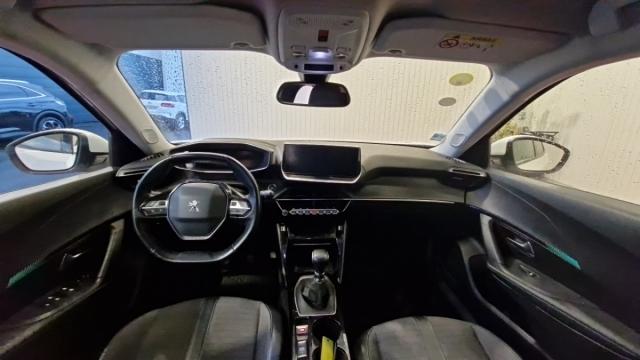 Peugeot 2008 image 6